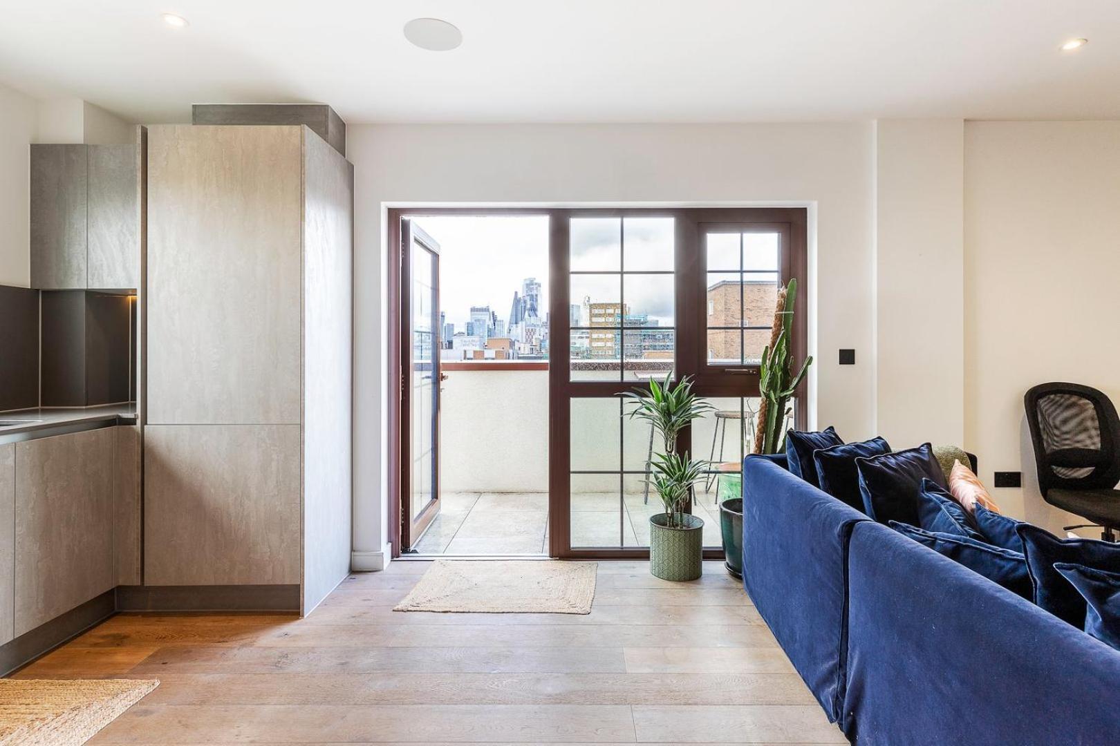 View Spacious 2 Bedroom Penthouse Apartamento